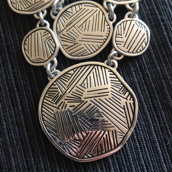 Lia Sophia Necklace - Picture 3 of 6